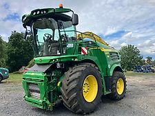John Deere 8600 mit Kemper 460 StalkBuster und 639 PickUp