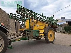 John Deere m740i