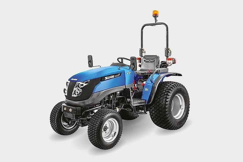 Solis 26 Frontlader / Ackerstollenbereifung / STVO / Allrad