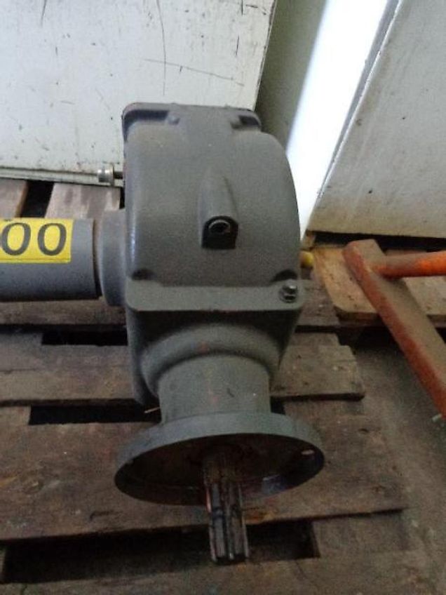 Claas Winkelgetriebe zur Variant 380/385 RC