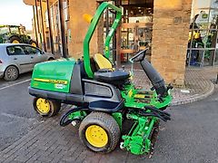 John Deere 7200