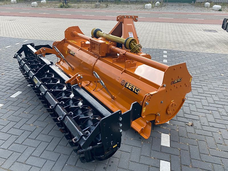 Berti Giove 280 + Pakker Roller