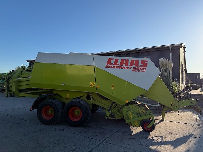 Claas Quadrant 2200 Roto Cut - 41877 Ballen