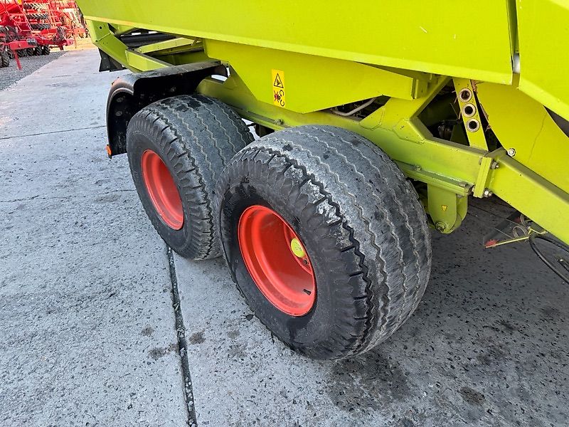 Claas Quadrant 2200 Roto Cut - 41877 Ballen
