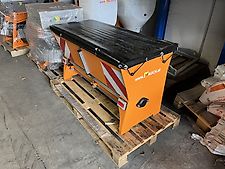 Eco Walzenstreuer XHA300 mit Dreipunkt