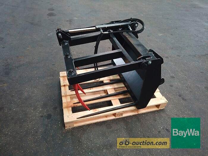 Giant GEBR. DUNG- UND SILAGEZANGE 90