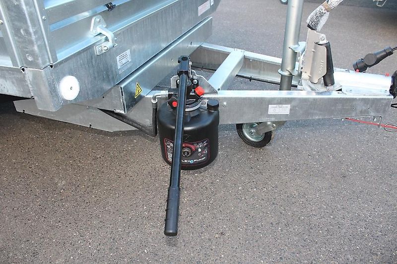 Neptun Rückwärtskipper 1300kg Hand und Akkuschrauberpumpe