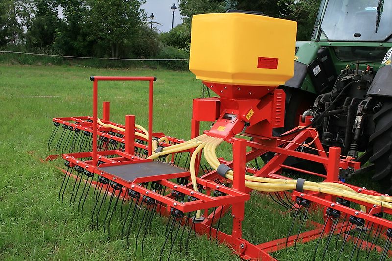 Joskin Profi Plus 7500, Grünlandstriegel