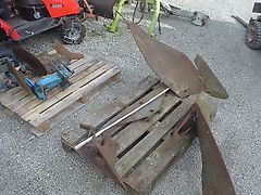 Rabe Pfluggrindel mit Schar