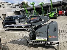 Greentec Scorpion 330-4S mit Weidemann Aufnahme