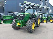 John Deere 6215R