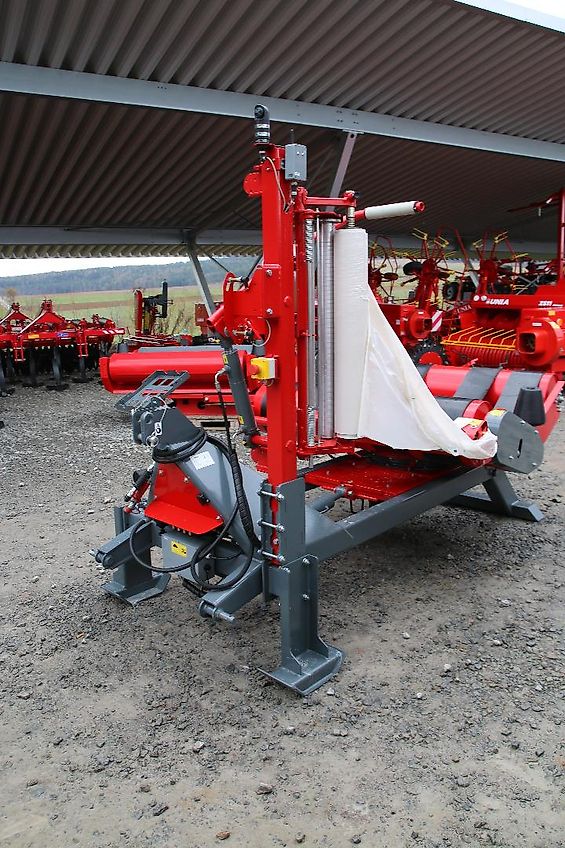 Unia FALA E Rundballen-Wickelgerät