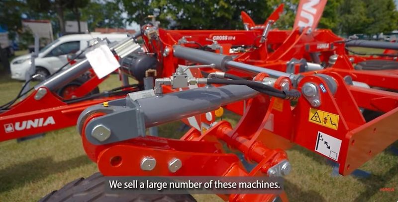 Unia Cross HP 6 vierbalkiger Flügelschargrubber Doppel U-Walze Auslösekraft 560kg