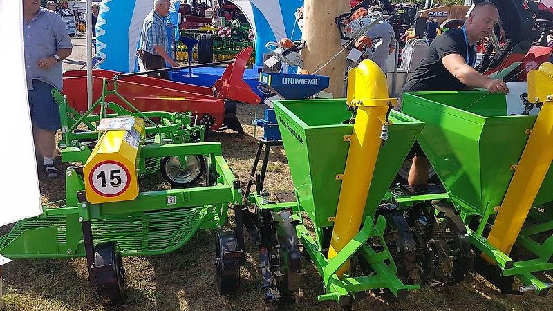 Top-Agro Best Qualitat Kartoffelpflanzmaschinen - 2-reihige Legemaschine S239 / S239/1