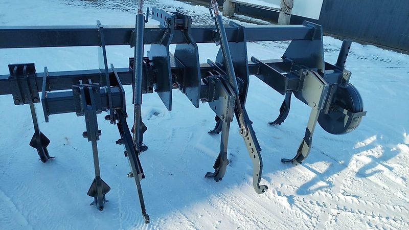 Lemken Frontgrubber 3 m Heckgrubber mit höhenverstellbaren Stützrädern Vorbaugrubber mit Zapfwellenanbaubock kein Amazone Tl mit 8 Grubberstilen geschraubt montiert 2 balkiger Kurzgrubber 3 m Arbeitsbreite