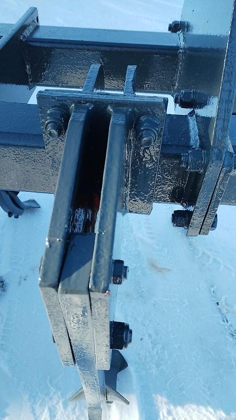 Lemken Frontgrubber 3 m Heckgrubber mit höhenverstellbaren Stützrädern Vorbaugrubber mit Zapfwellenanbaubock kein Amazone Tl mit 8 Grubberstilen geschraubt montiert 2 balkiger Kurzgrubber 3 m Arbeitsbreite