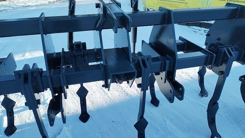 Lemken Frontgrubber 3 m Heckgrubber mit höhenverstellbaren Stützrädern Vorbaugrubber mit Zapfwellenanbaubock kein Amazone Tl mit 8 Grubberstilen geschraubt montiert 2 balkiger Kurzgrubber 3 m Arbeitsbreite