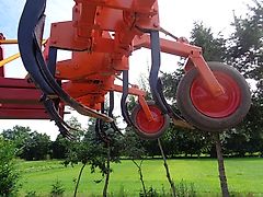 Howard 4m Howard Frontgrubber Vorbaugrubber mit Zapwellendurchtrieb Mechanische Hitch Steinsicherung