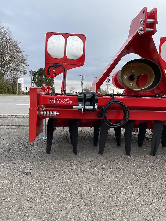 Minos Agri Kreiselegge Wein,- und Obstbau M-DRAM-1500-AM mit Packerwalze