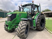 John Deere 6215R