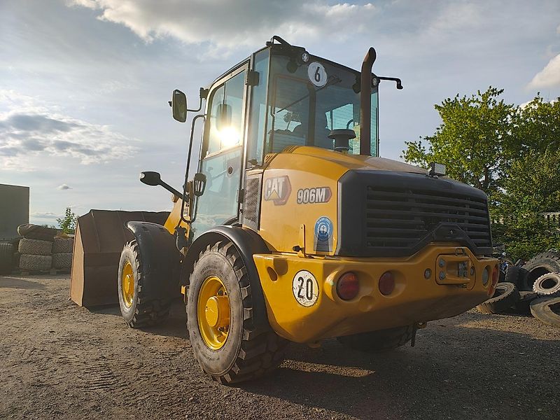 Caterpillar 906M