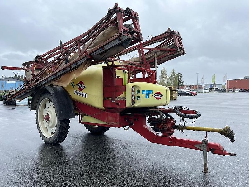 Hardi 4200/24 COMMANDER TWIN