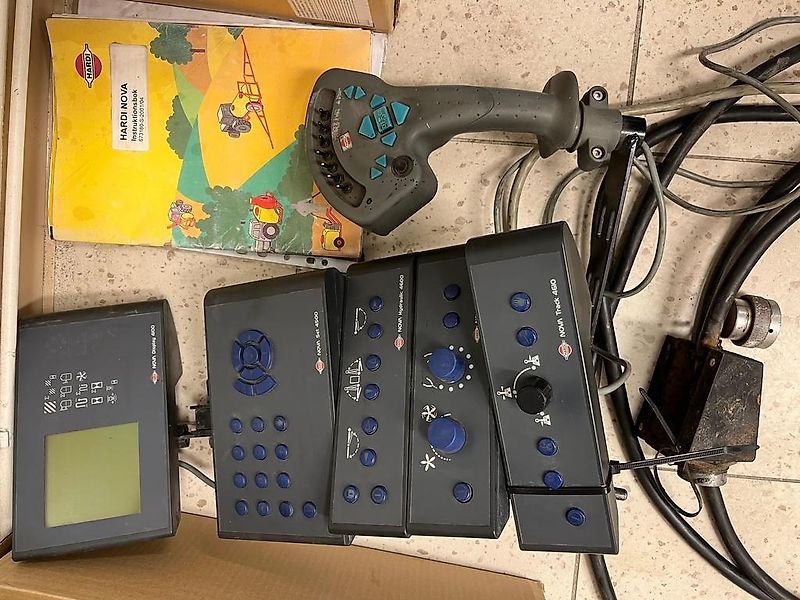 Hardi 4200/24 COMMANDER TWIN