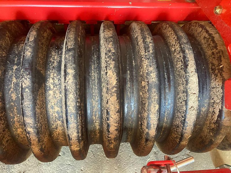 Kverneland MC Drill Pro 3m 600 Liter Saatguttank 24 CX Säschare Saatreihen Fahrgasse 2X2 Kreiselegge NGH Flexlinewalze