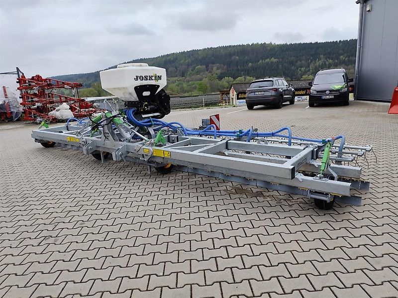 Joskin SCARIFLEX 720 R5S3 mit Sämaschine