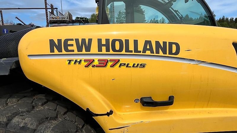 New Holland TH 7,37 PLUS