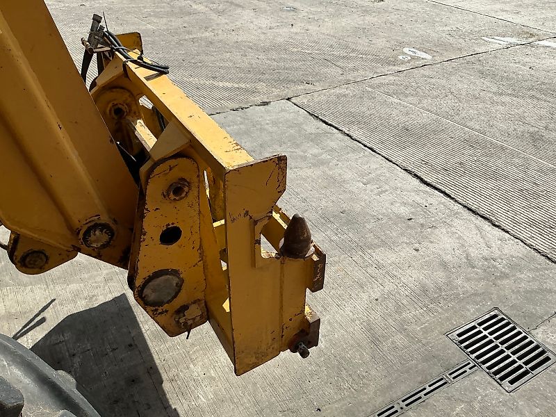 Caterpillar CAT to Pin &amp; Cone Convertor Headstock