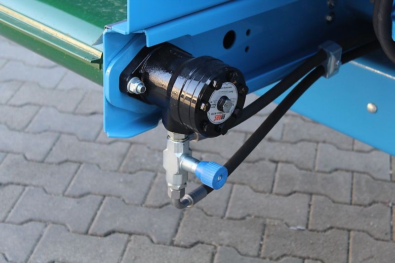 Euromilk Futtermischwagen Rino FX 900 Compact