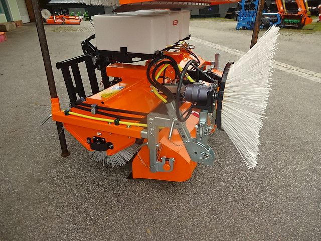 TALEX Kehrmaschine 2,3 Meter -NEU- Eco - Clean- 2,30 - Profi- mit Anbau an Schnellwechselaufnahme-