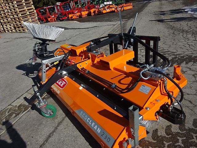 TALEX Kehrmaschine 2,3 Meter -NEU- Eco - Clean- 2,30 - Profi- mit Anbau an Schnellwechselaufnahme-