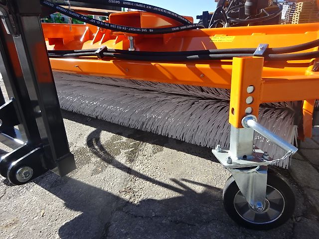 TALEX Kehrmaschine 2,3 Meter -NEU- Eco - Clean- 2,30 - Profi- mit Anbau an Schnellwechselaufnahme-