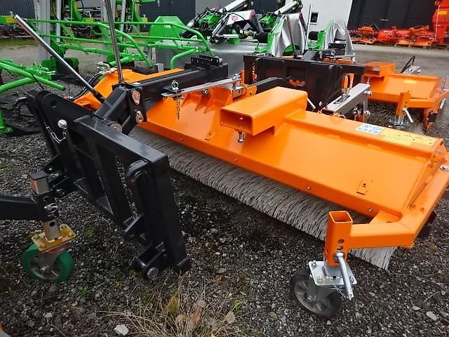 TALEX Kehrmaschine 2,3 Meter -NEU- Eco - Clean- 2,30 - Profi- mit Anbau an Schnellwechselaufnahme-