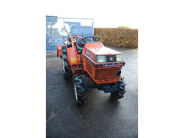 Kubota B1-17 Bulltra