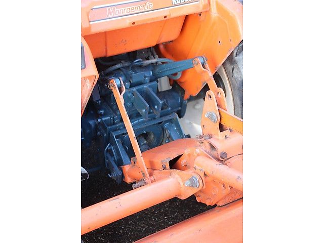 Kubota B1-17 Bulltra