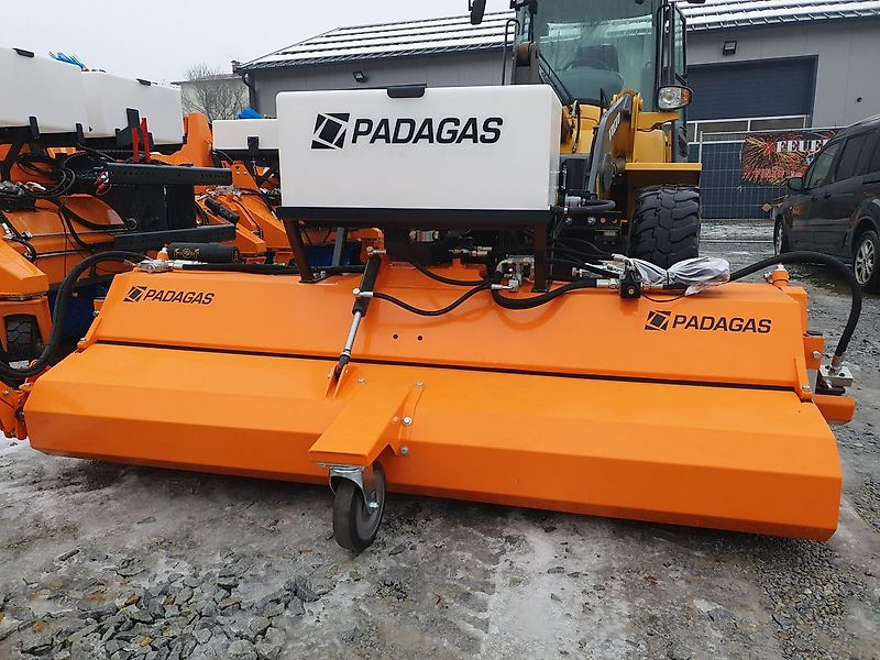PADAGAS FOX H Kehrmaschine Hoflader Radlader Traktor